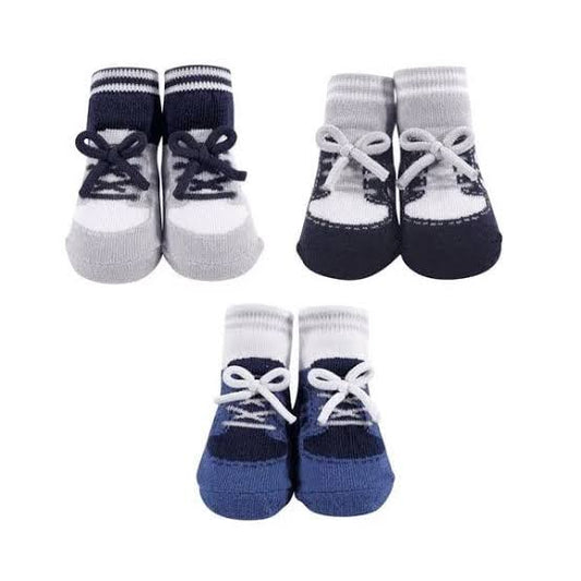 Newborn Combo Socks & Shoes – Fashionable Footwear for 0–3 Months